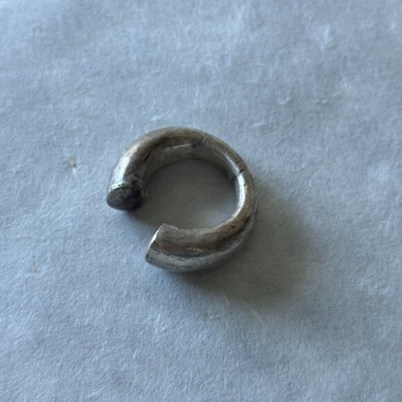 Parts of 4 Oversized silver ring - size 8 - Picture 1 of 2
